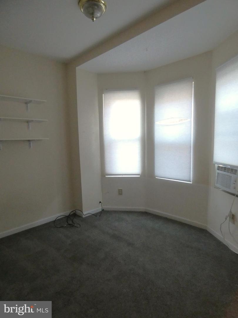 824 S St Bernard St Property Photo 26
