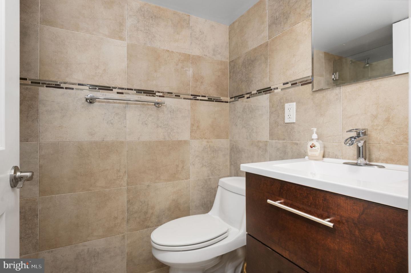 1814 Frankford Ave #a Property Photo 17