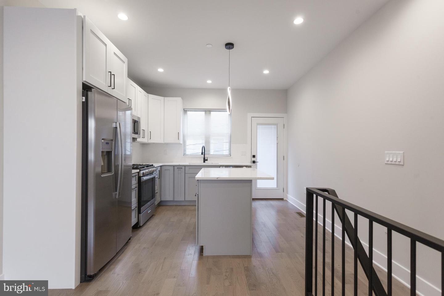 5126 Malcolm St Property Photo 2