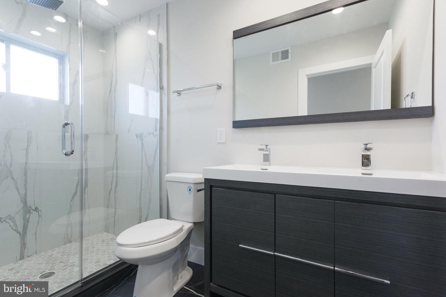 5126 Malcolm St Property Photo 10