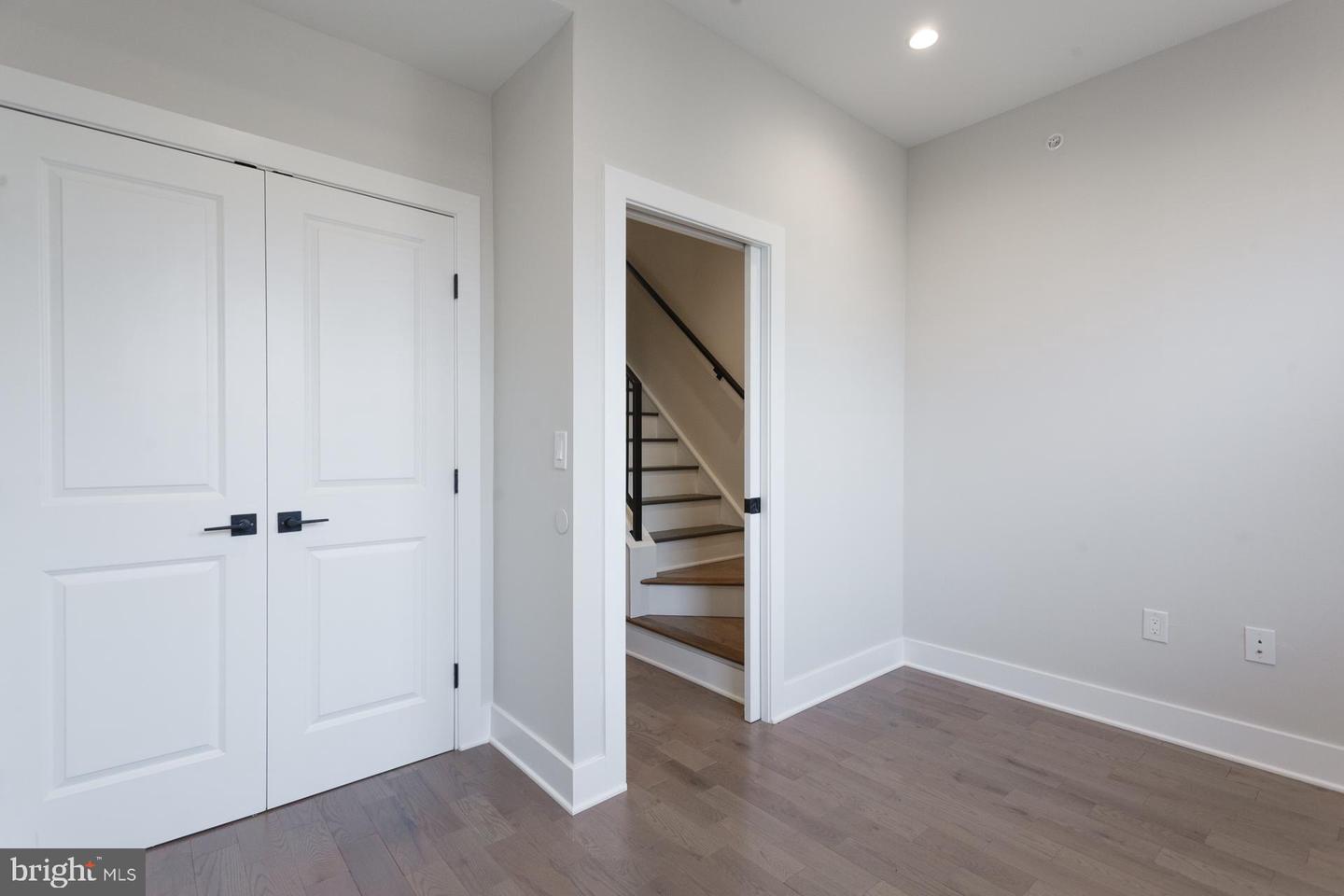 5126 Malcolm St Property Photo 11