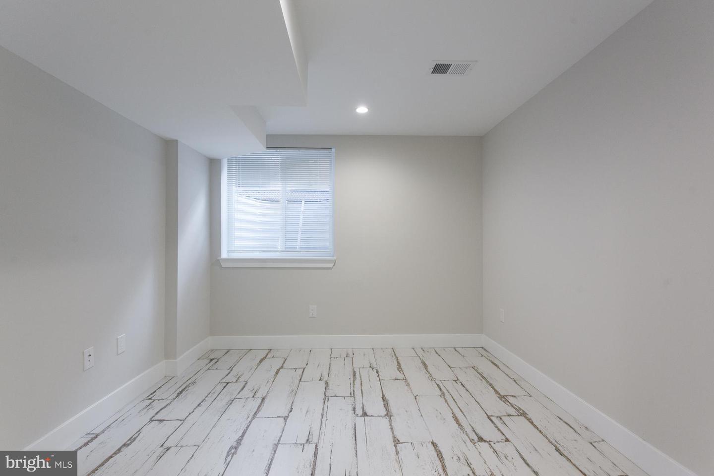 5126 Malcolm St Property Photo 15