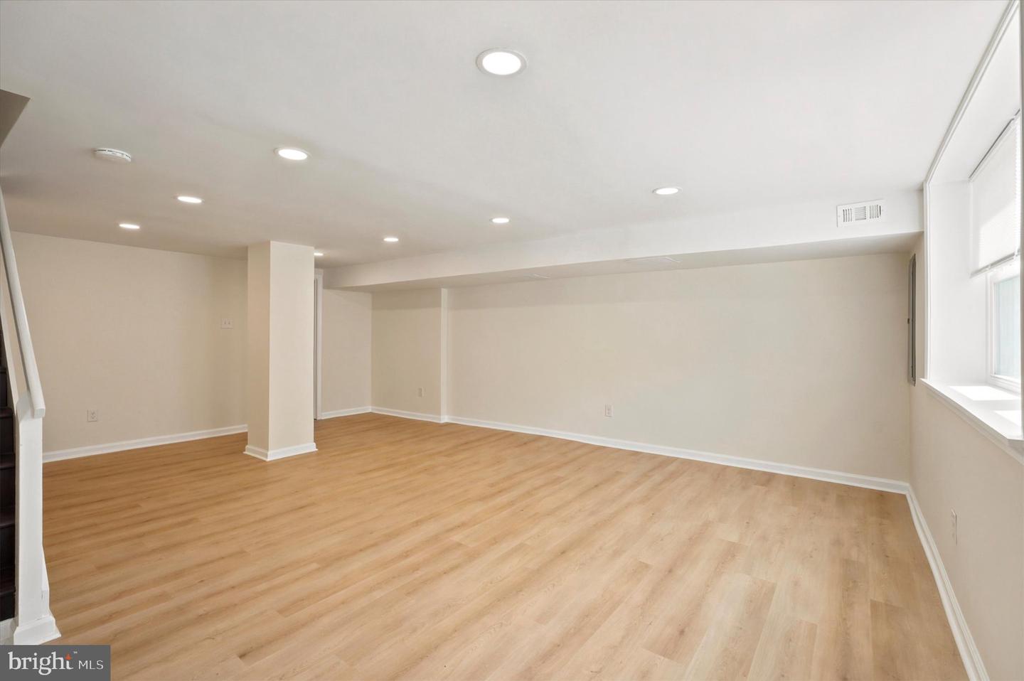 668 Renz St Property Photo 13