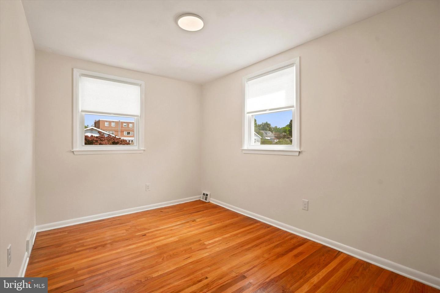 668 Renz St Property Photo 16