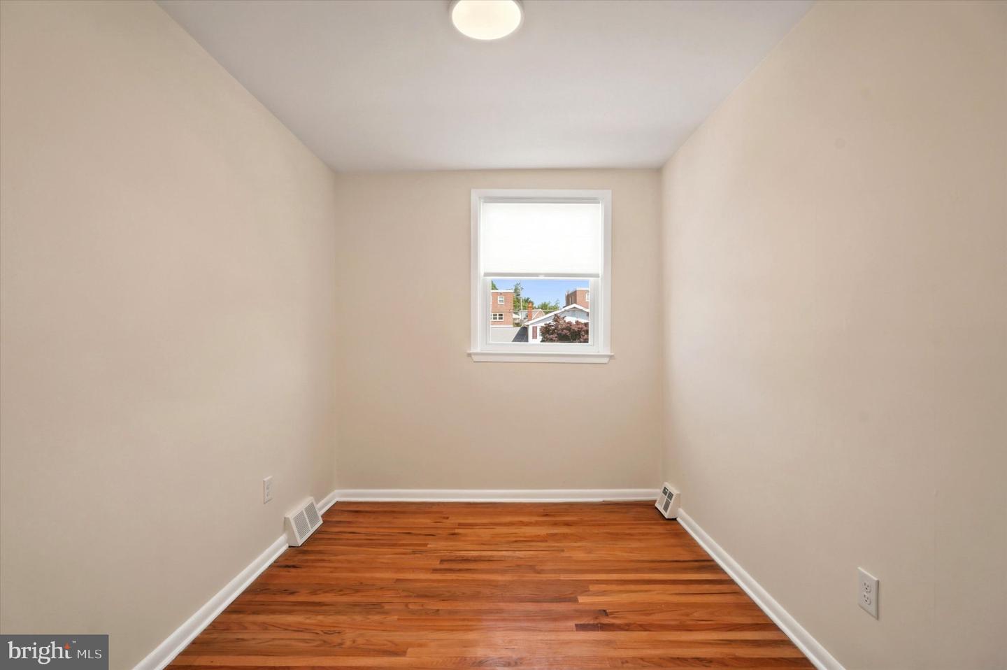 668 Renz St Property Photo 18