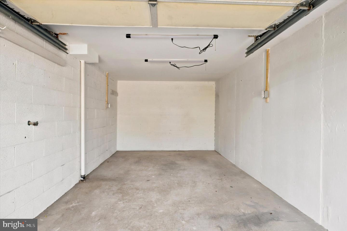 668 Renz St Property Photo 23