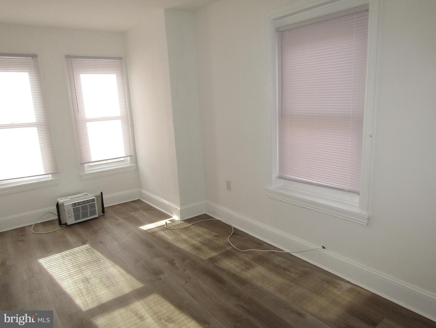 2522 W Montgomery Ave Property Photo 3