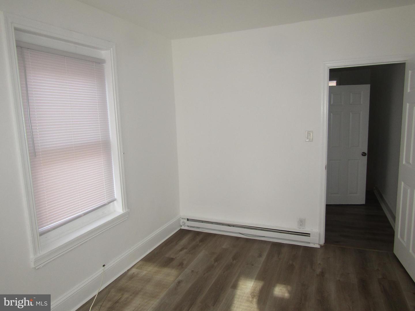 2522 W Montgomery Ave Property Photo 4