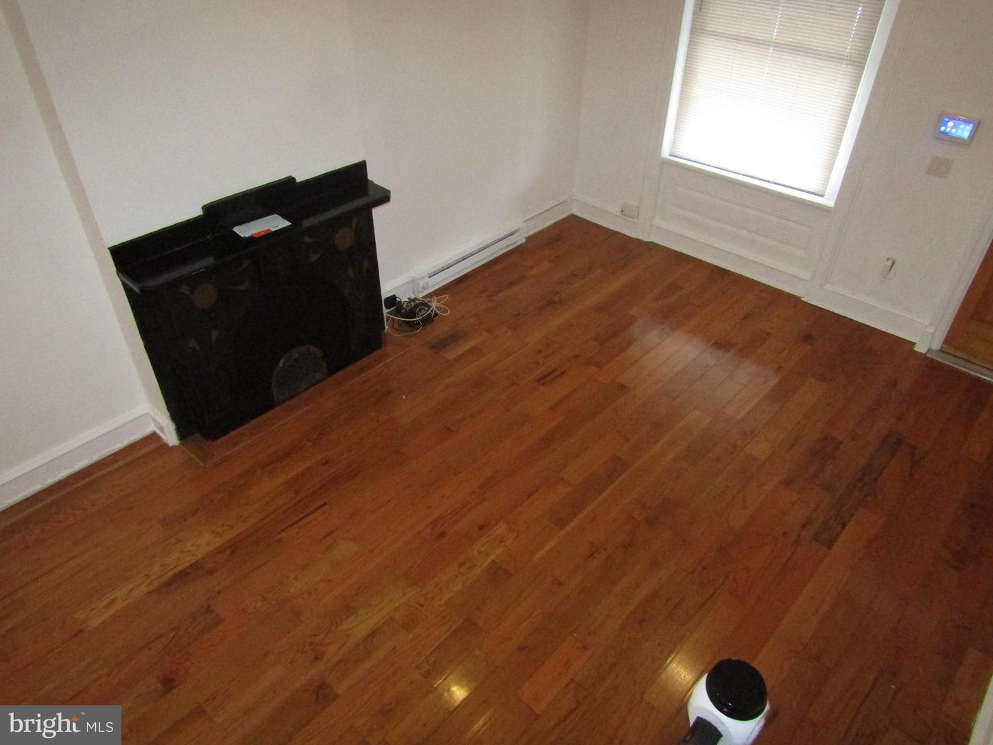 2522 W Montgomery Ave Property Photo 6