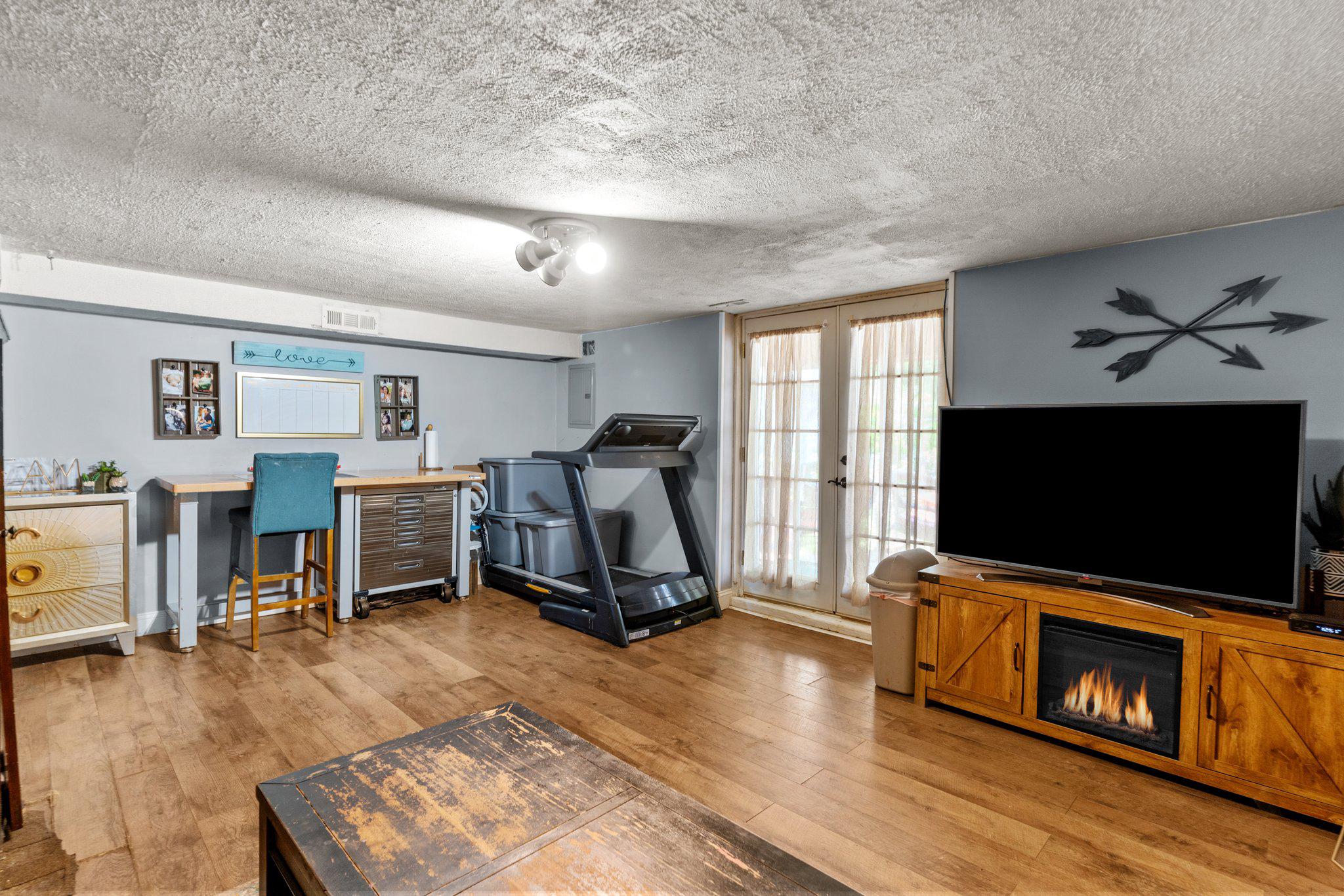 3670 Sussex Ln Property Photo 23