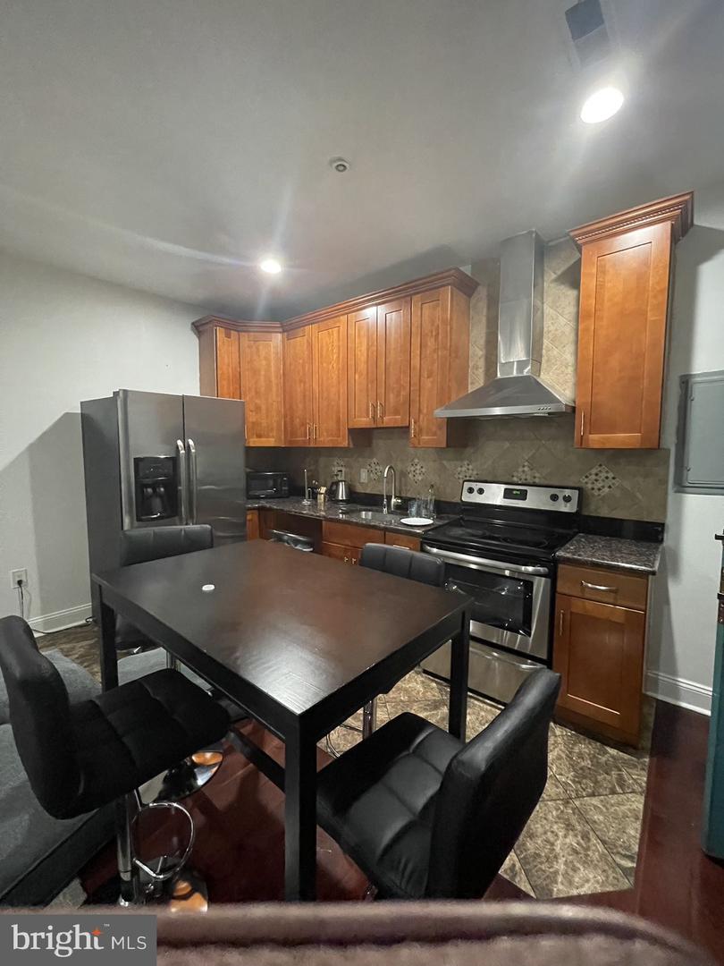 1316 Walnut St Property Photo 20