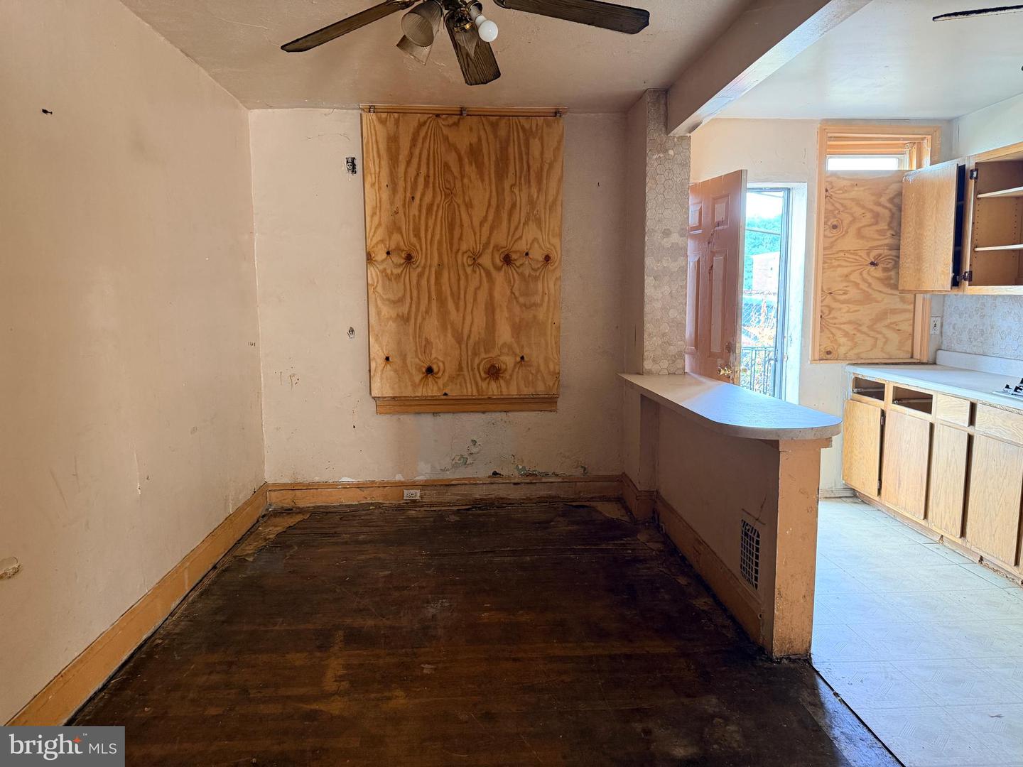 2511 S Millick St Property Photo 7