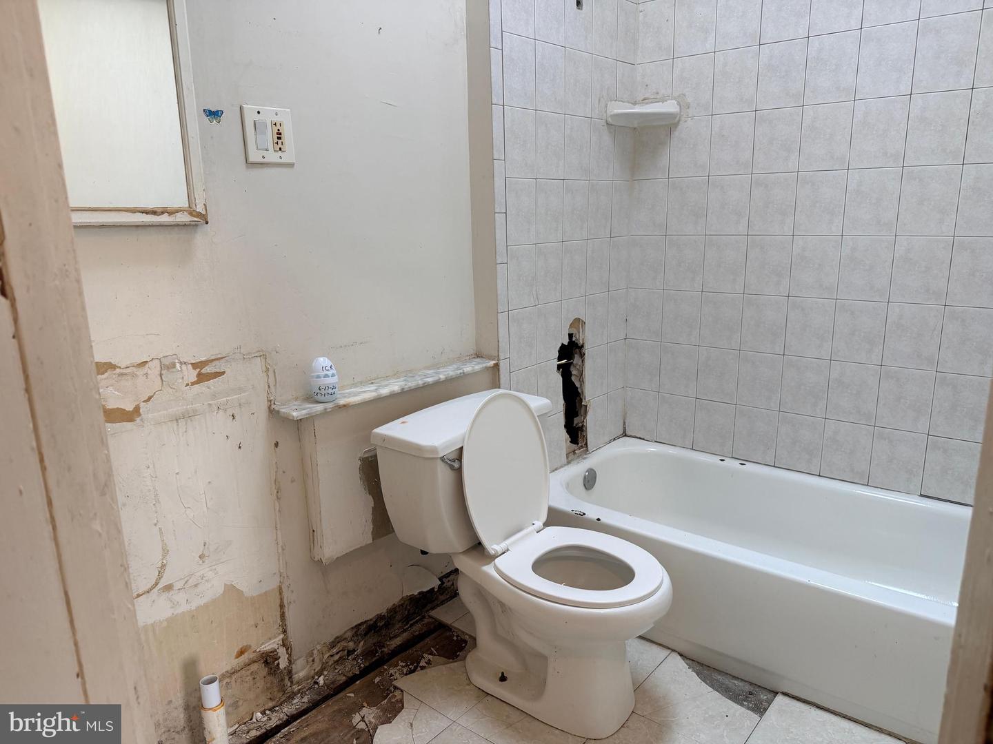 2511 S Millick St Property Photo 10
