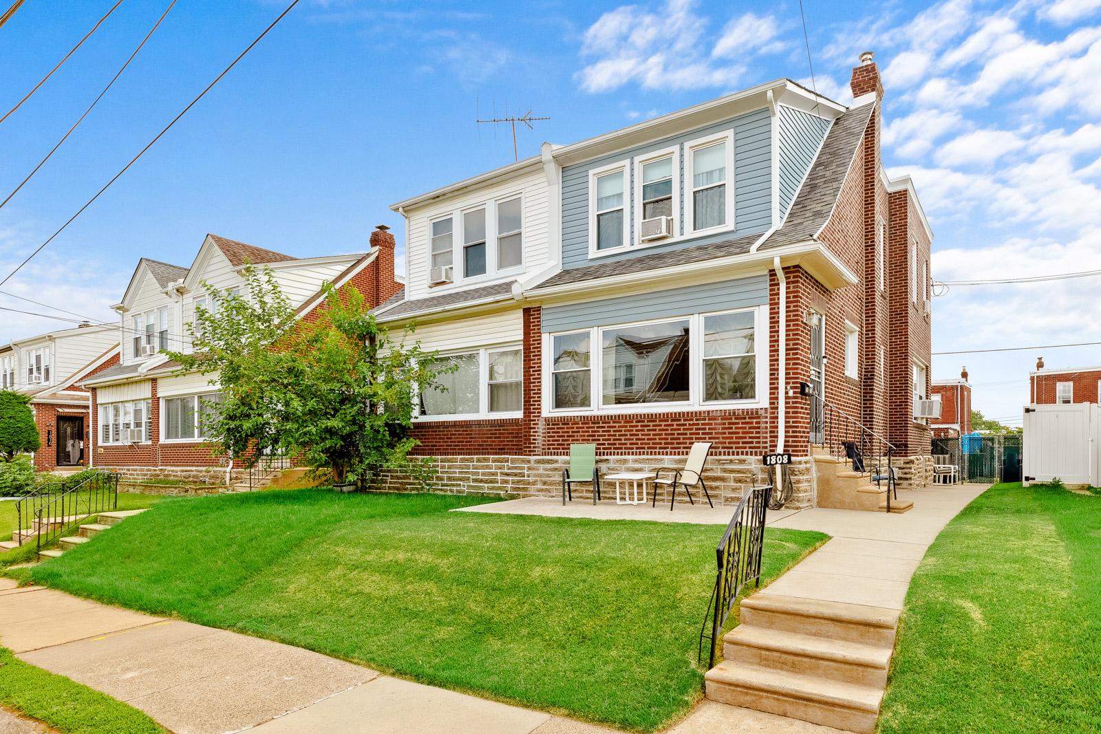 1808 Lansing St Property Photo 1