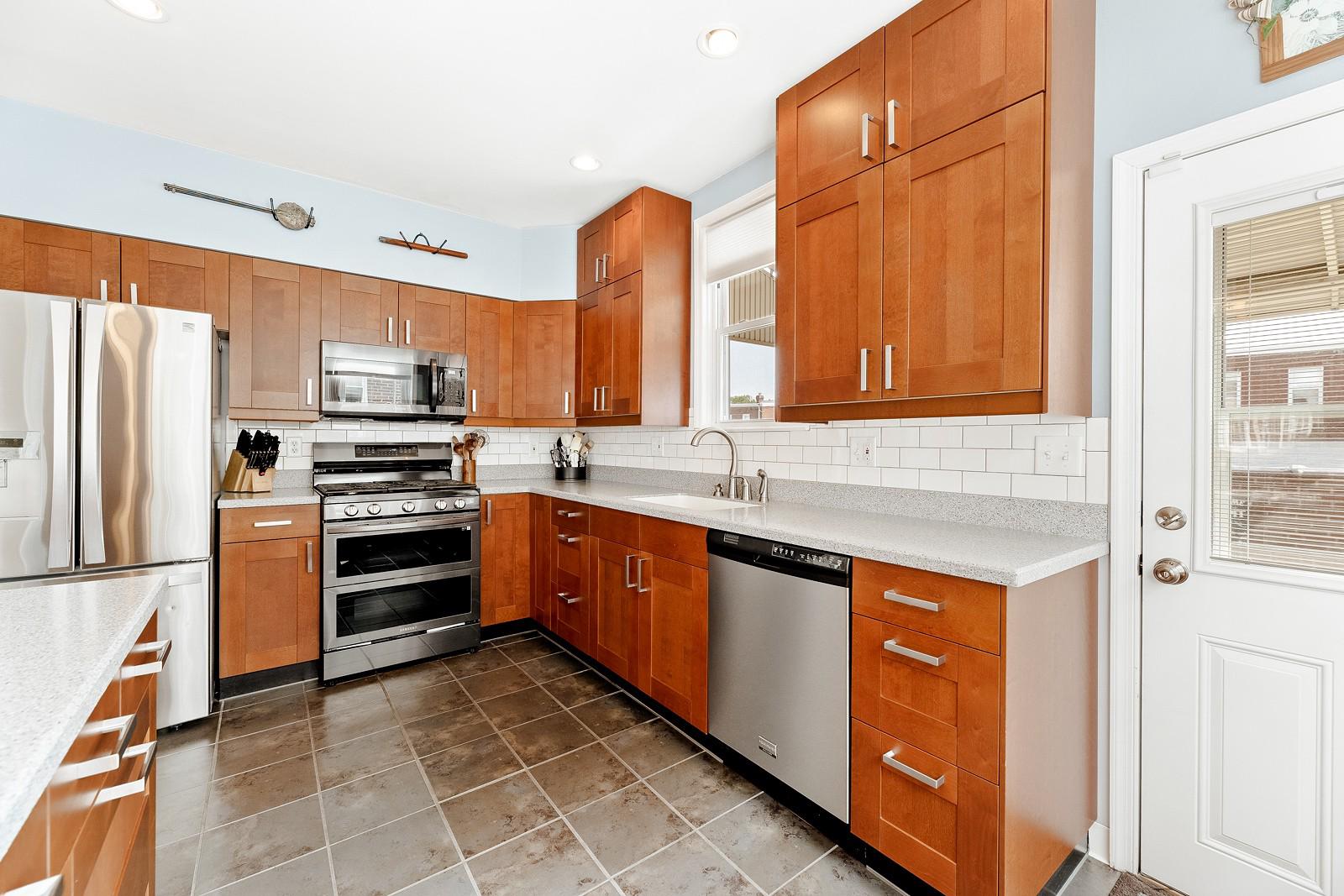 1808 Lansing St Property Photo 2