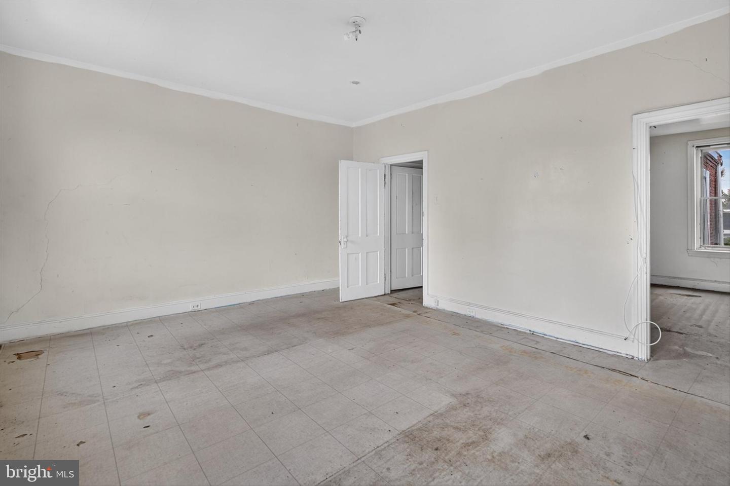 2911 W Susquehanna Ave Property Photo 11