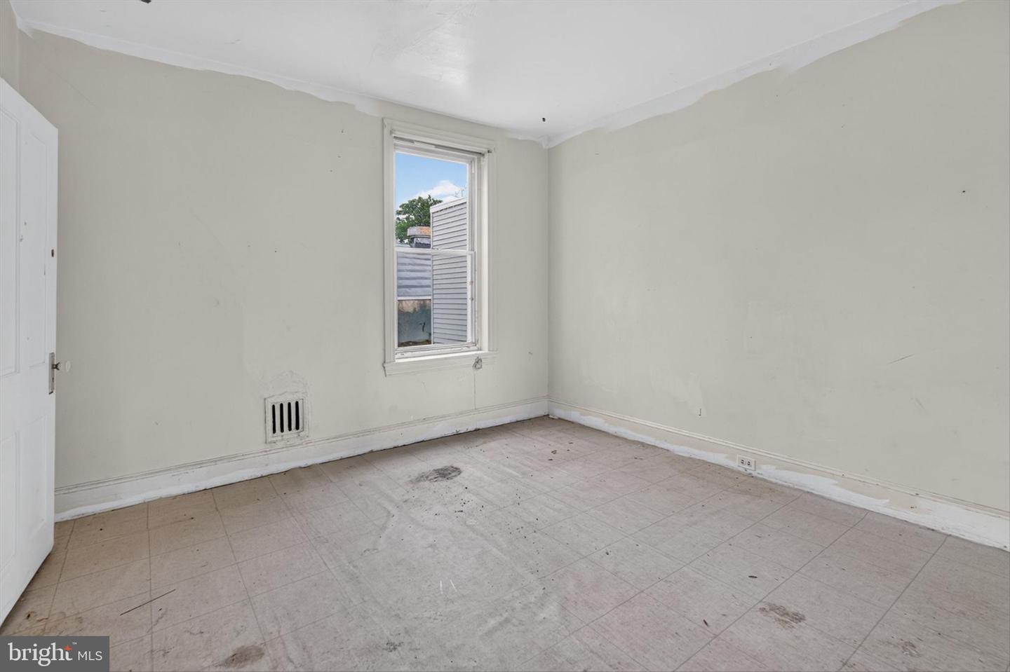 2911 W Susquehanna Ave Property Photo 18