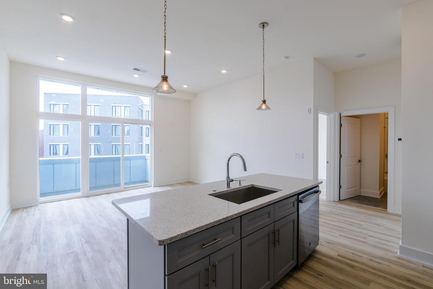 1129 Germantown Ave #unit 4c Property Photo 1