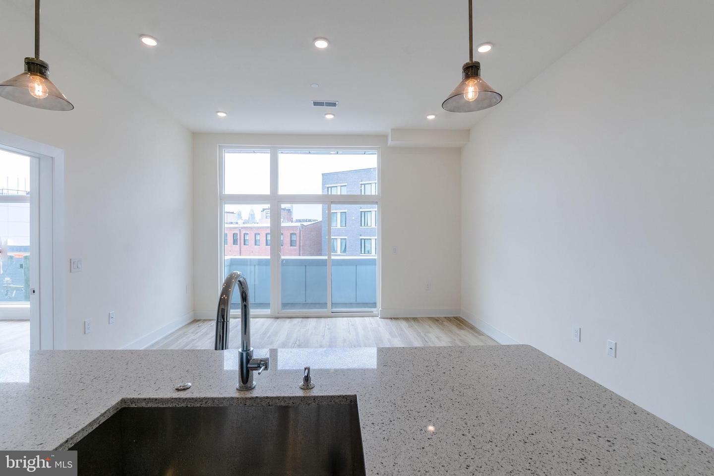 1129 Germantown Ave #unit 4c Property Photo 8