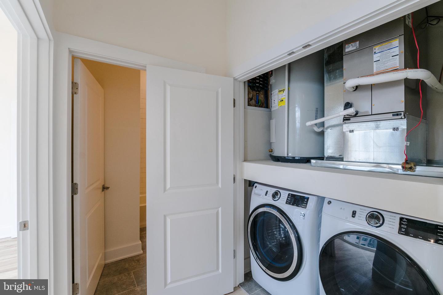 1129 Germantown Ave #unit 4c Property Photo 17