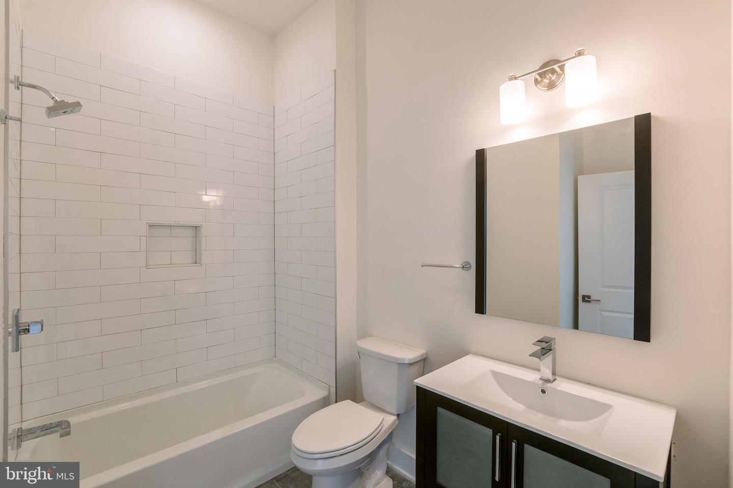 1129 Germantown Ave #unit 4c Property Photo 18
