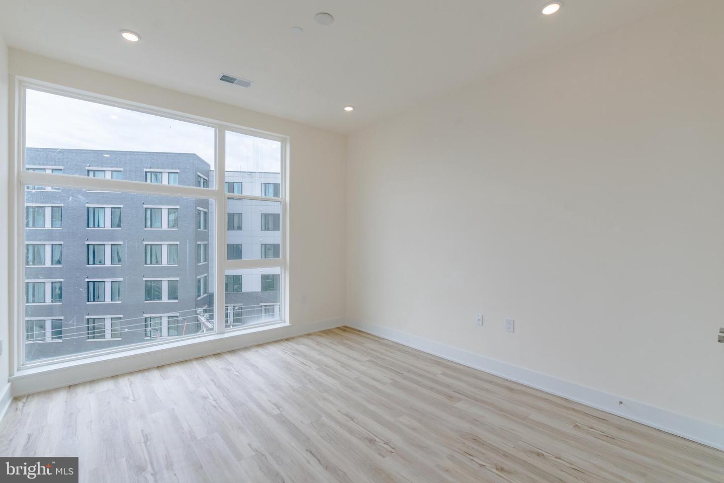 1129 Germantown Ave #unit 4c Property Photo 19