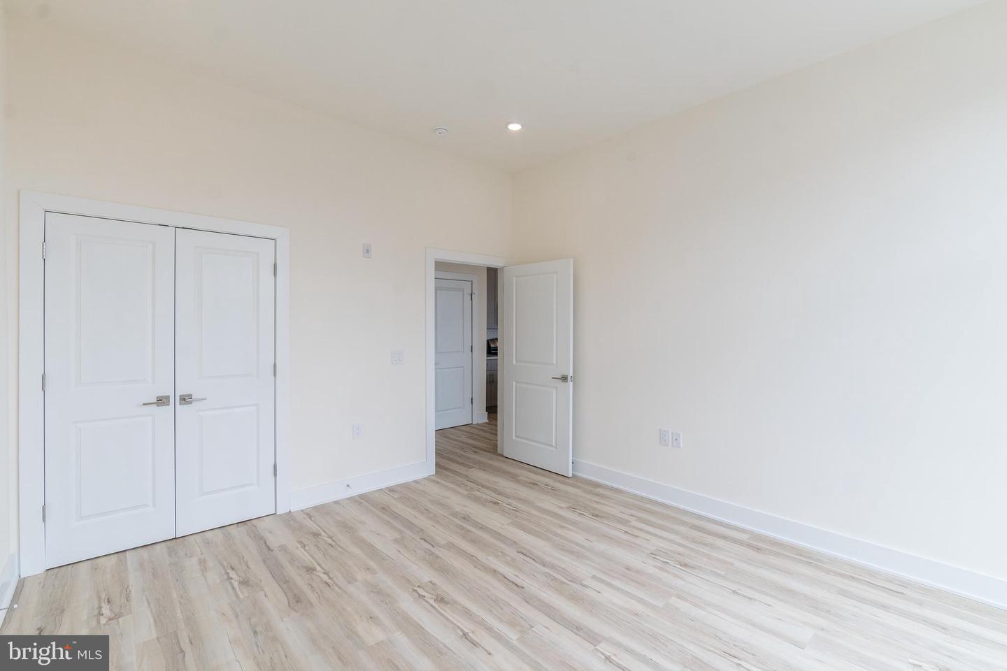 1129 Germantown Ave #unit 4c Property Photo 20