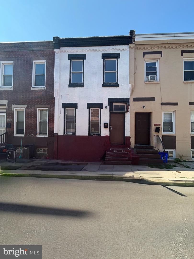 1406 W Pacific St Property Photo 1