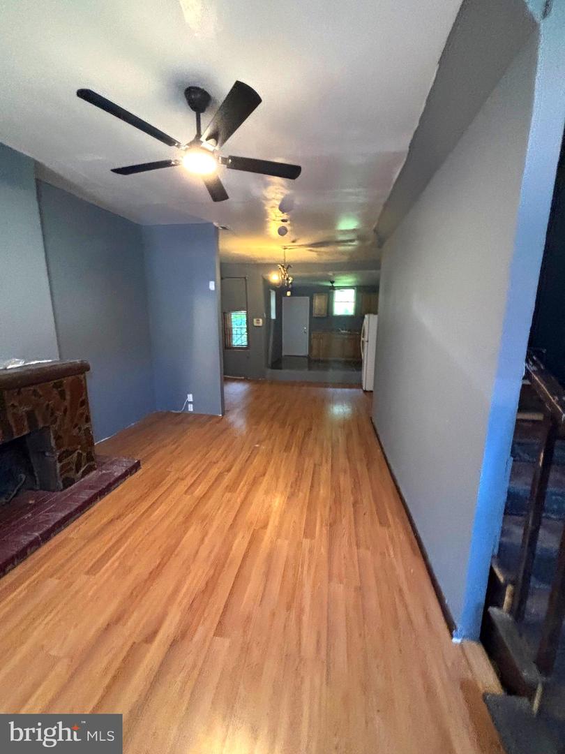 1406 W Pacific St Property Photo 4
