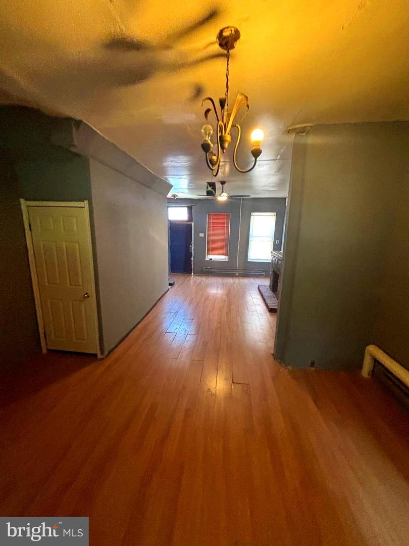 1406 W Pacific St Property Photo 6