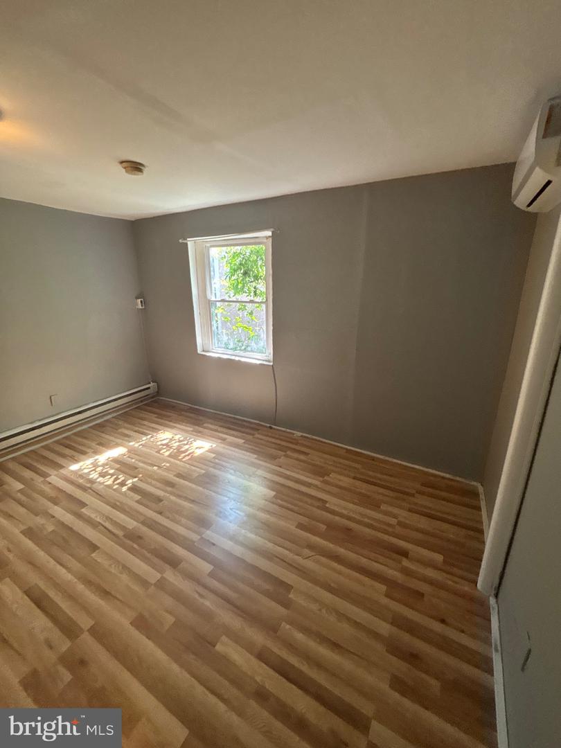 1406 W Pacific St Property Photo 12