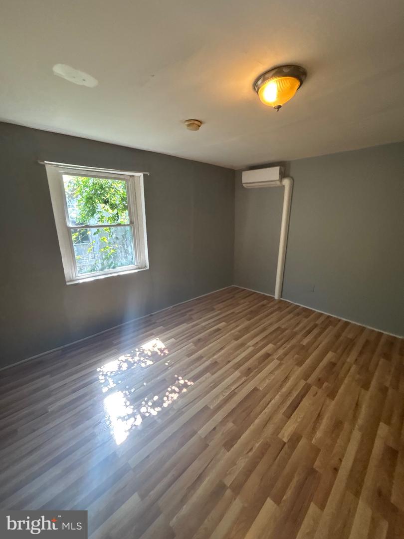 1406 W Pacific St Property Photo 13