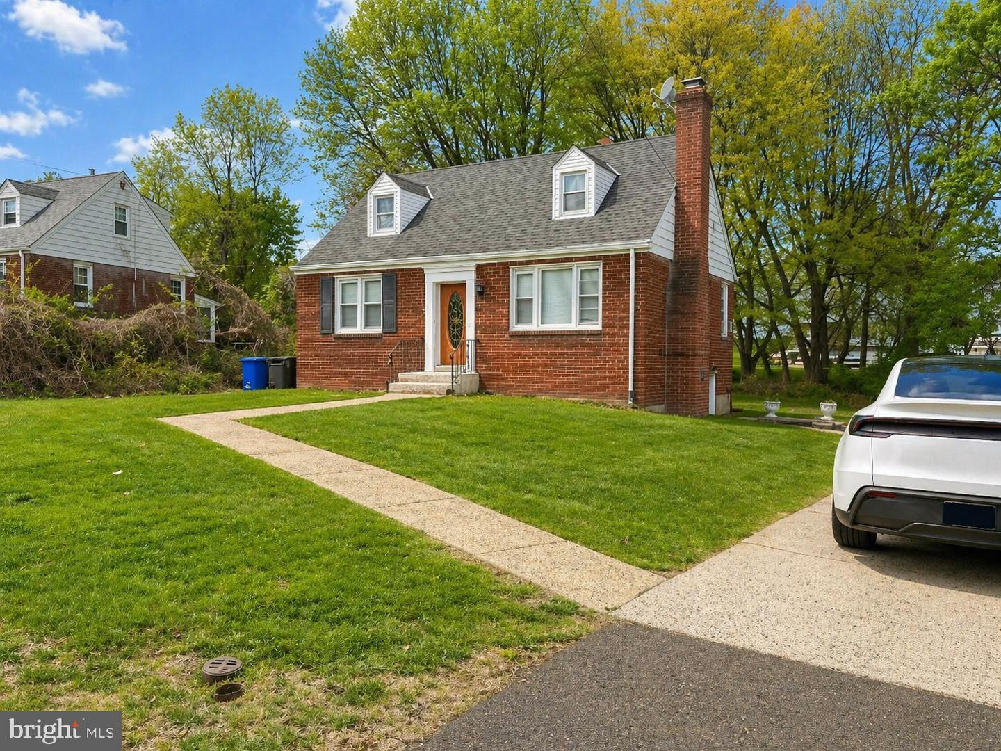 120 OVERHILL AVE Property Photo 1