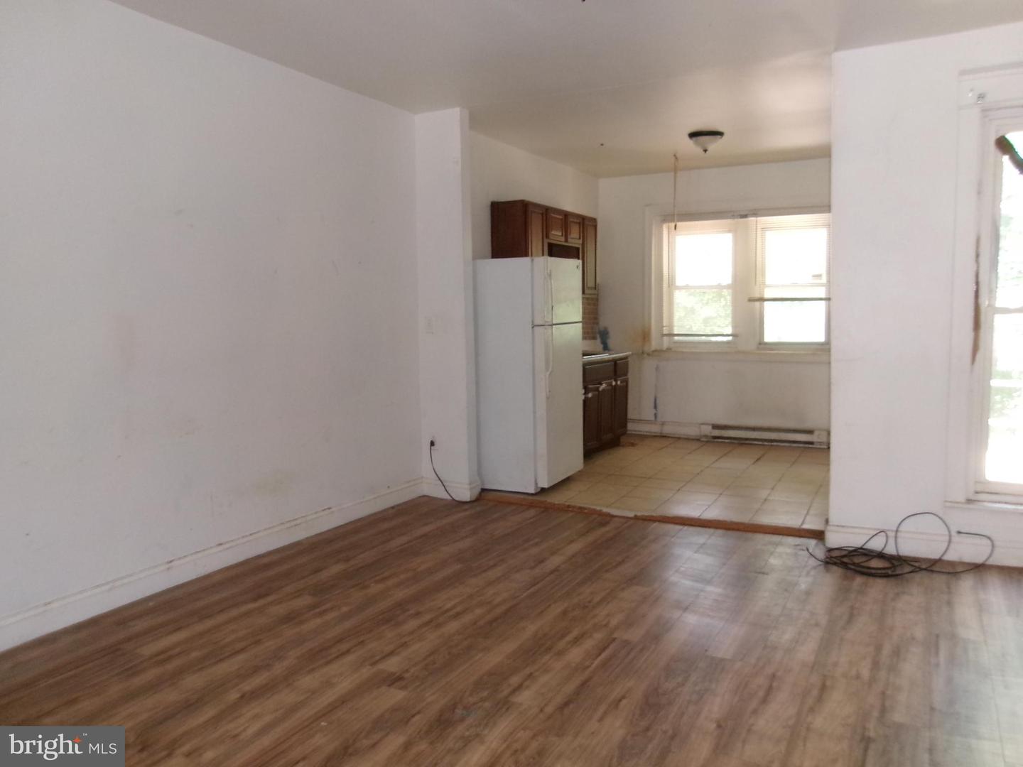 5829 Warrington Ave Property Photo 6