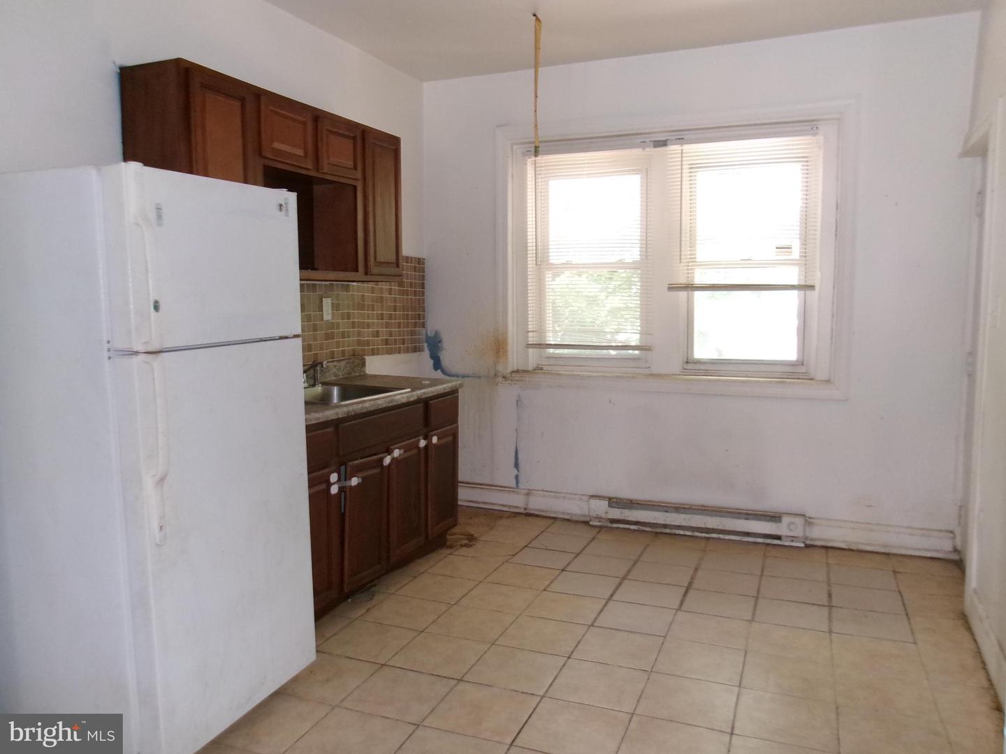 5829 Warrington Ave Property Photo 9