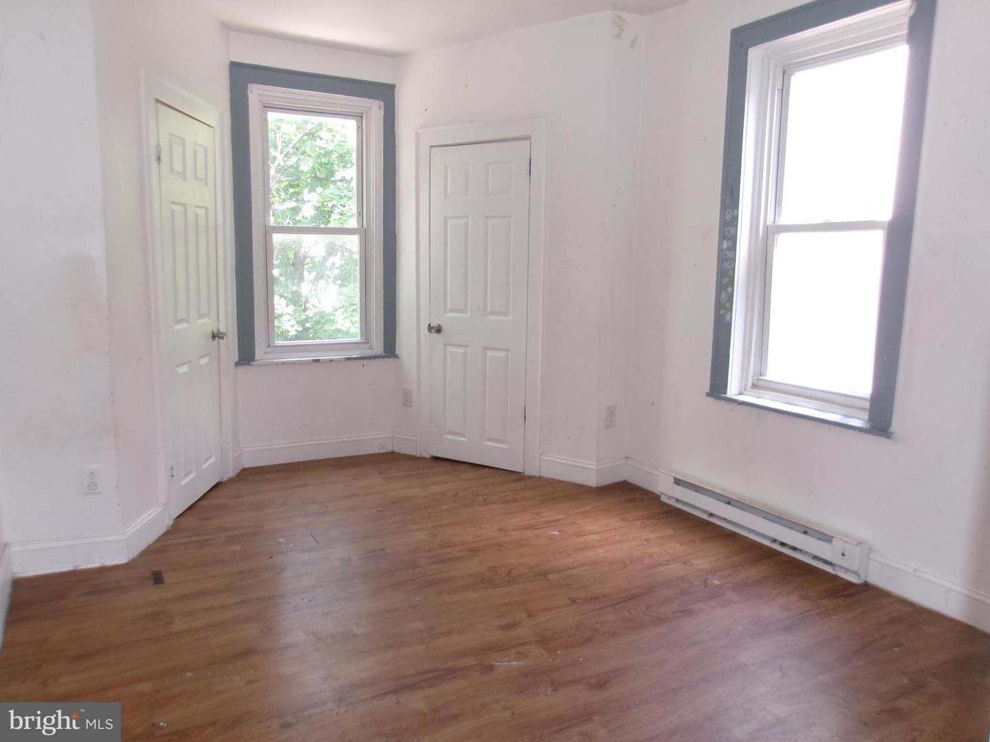 5829 Warrington Ave Property Photo 11