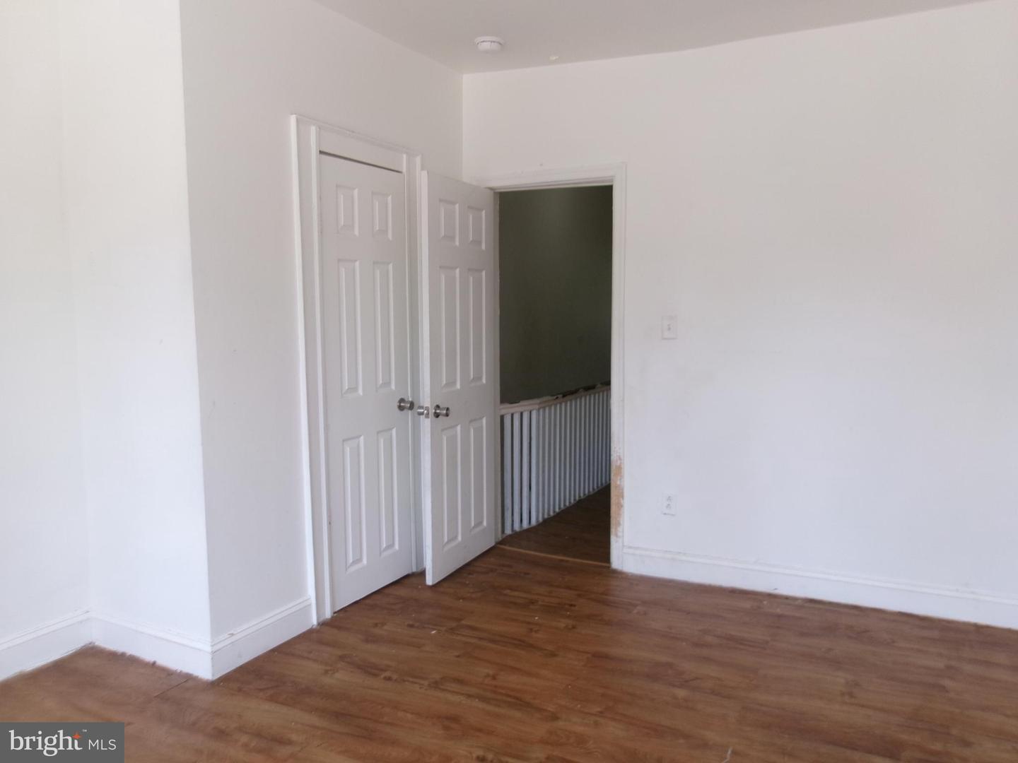 5829 Warrington Ave Property Photo 13