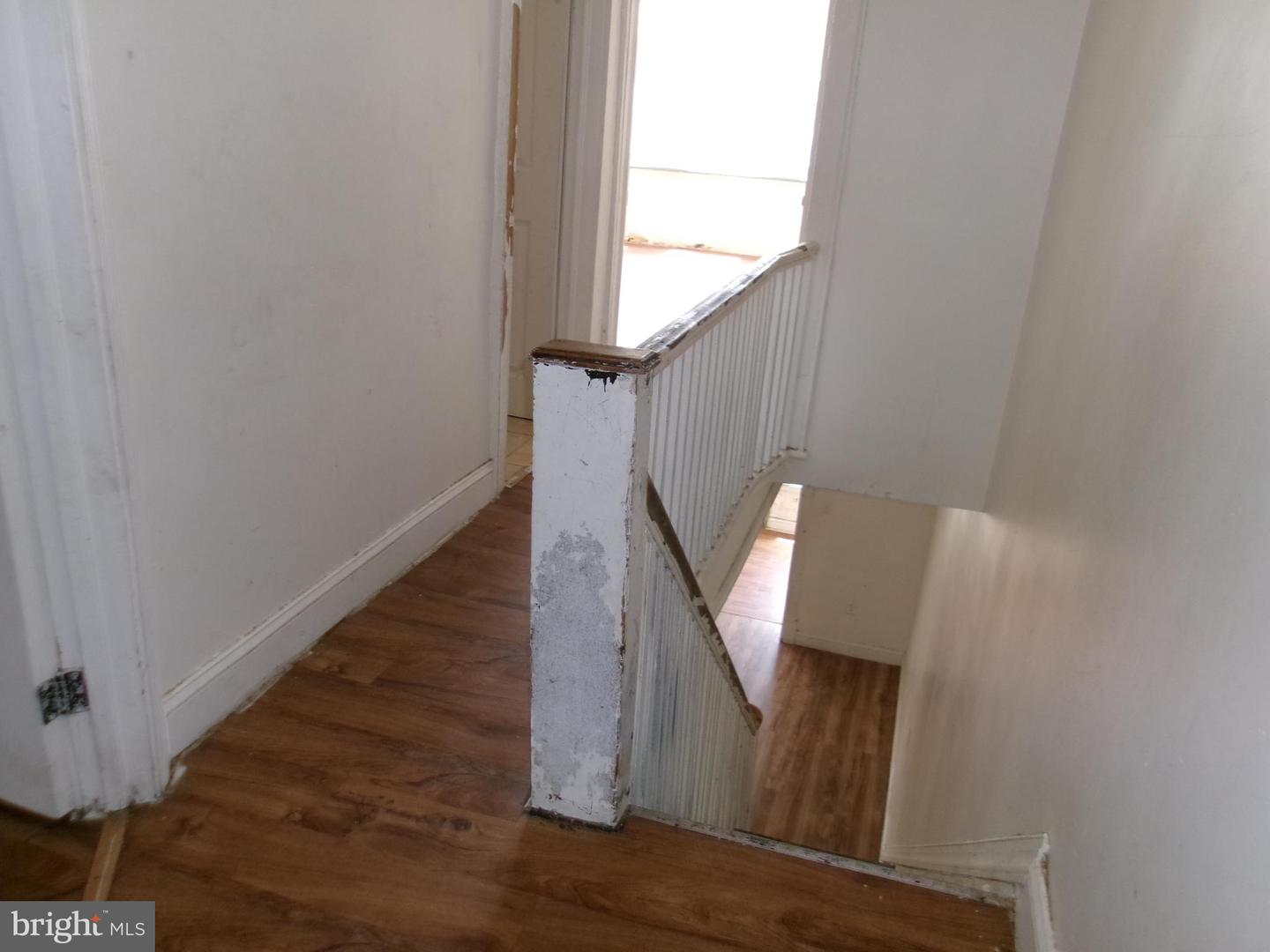 5829 Warrington Ave Property Photo 17