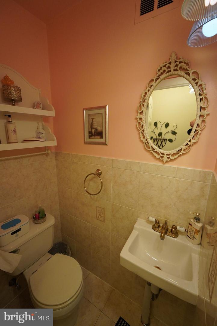 1121 Brighton St Property Photo 20