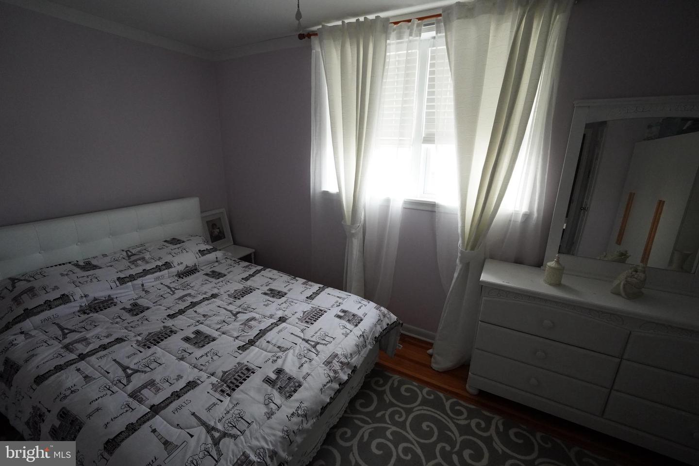 1121 Brighton St Property Photo 32