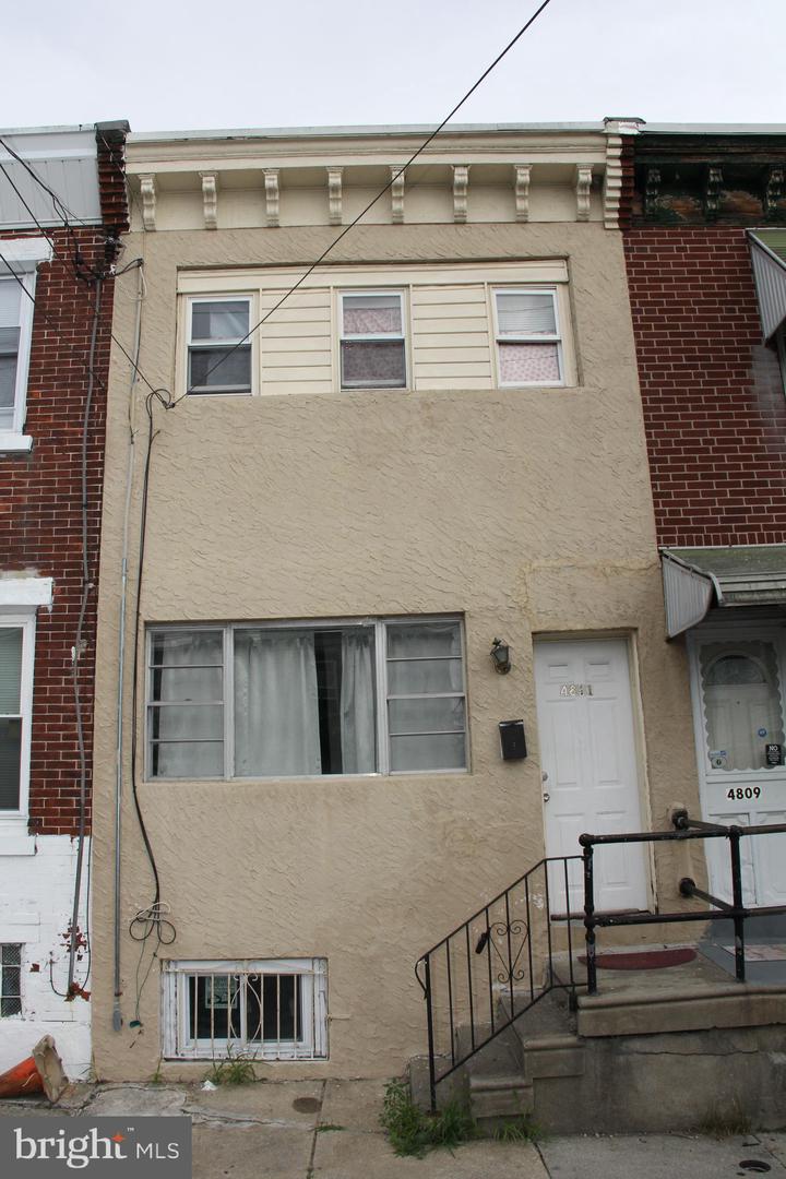 4811 Darrah St Property Photo 1