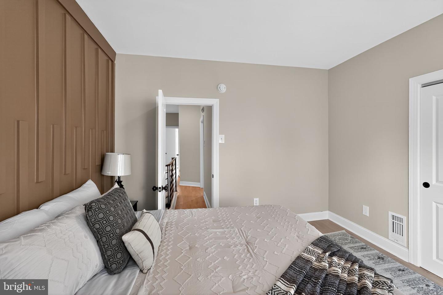 5055 Brown St Property Photo 19