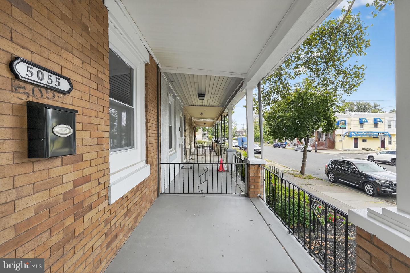 5055 Brown St Property Photo 27