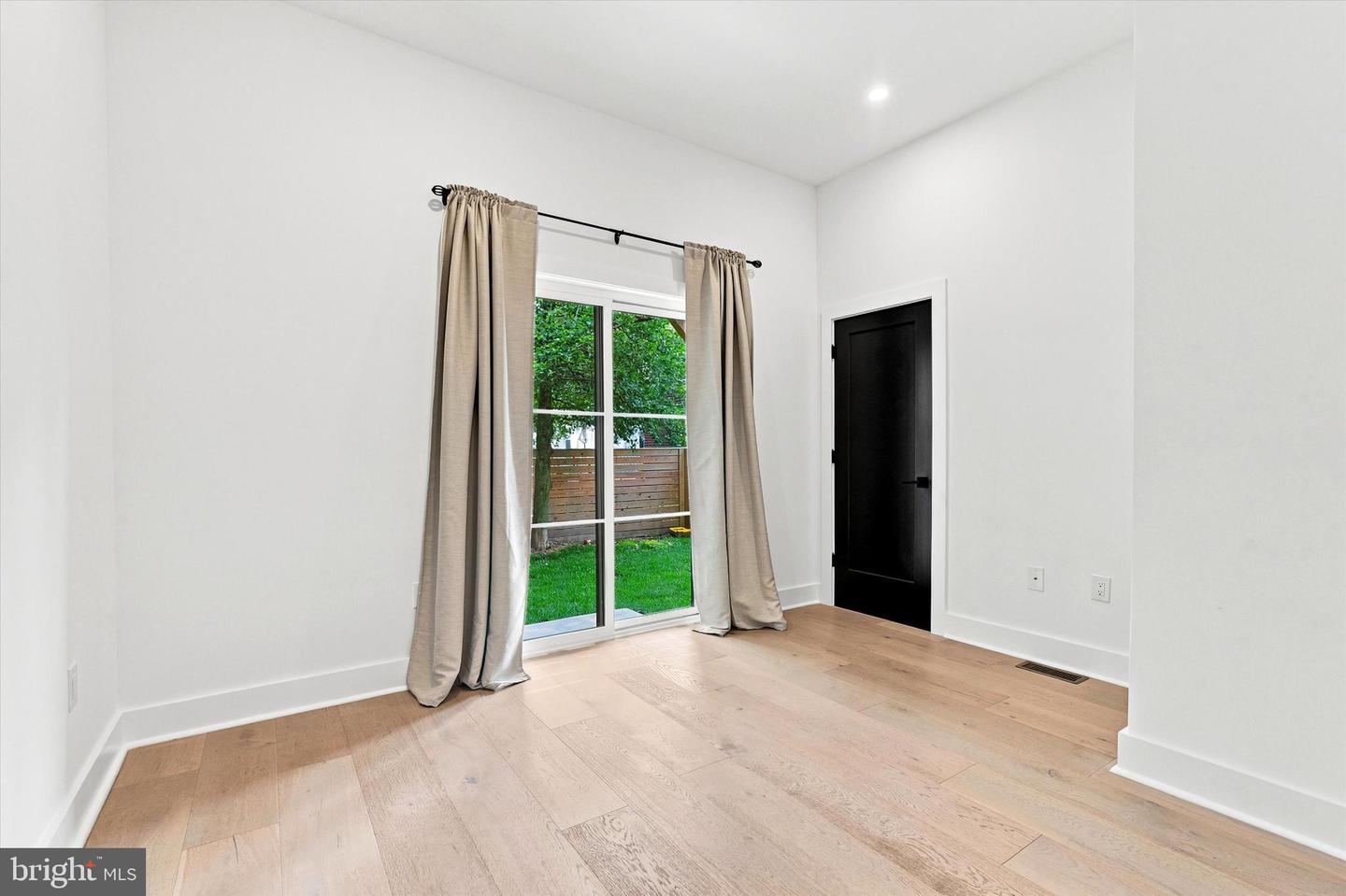 623 Crestview Rd Property Photo 8