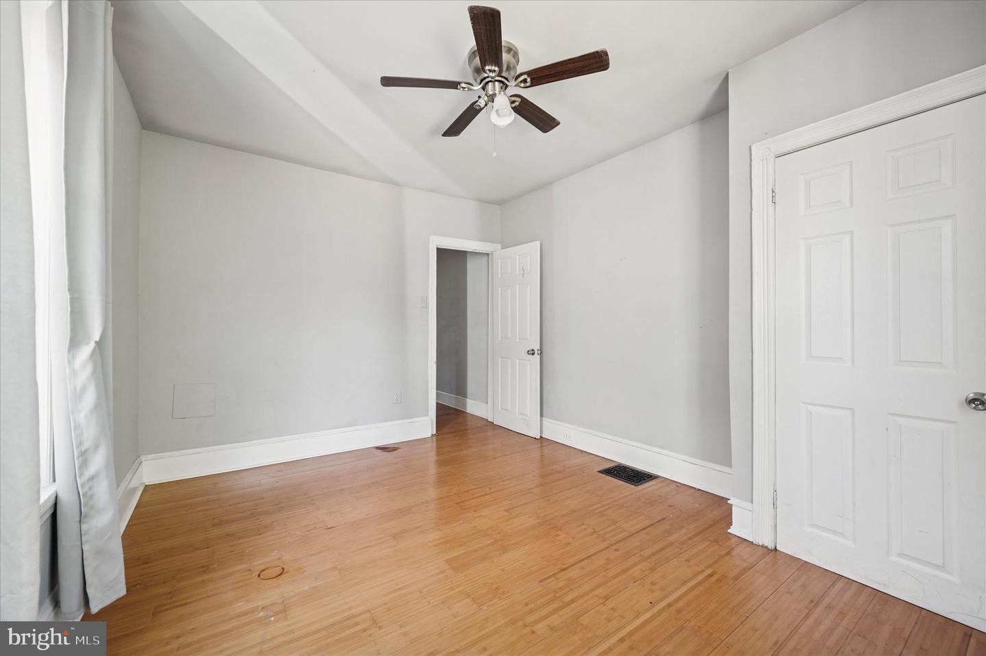 809 E Locust Ave Property Photo 20
