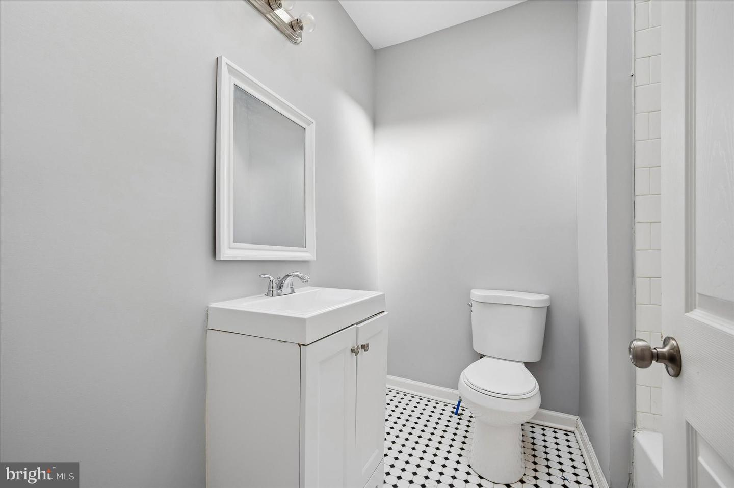 4753 N 12th St Property Photo 5
