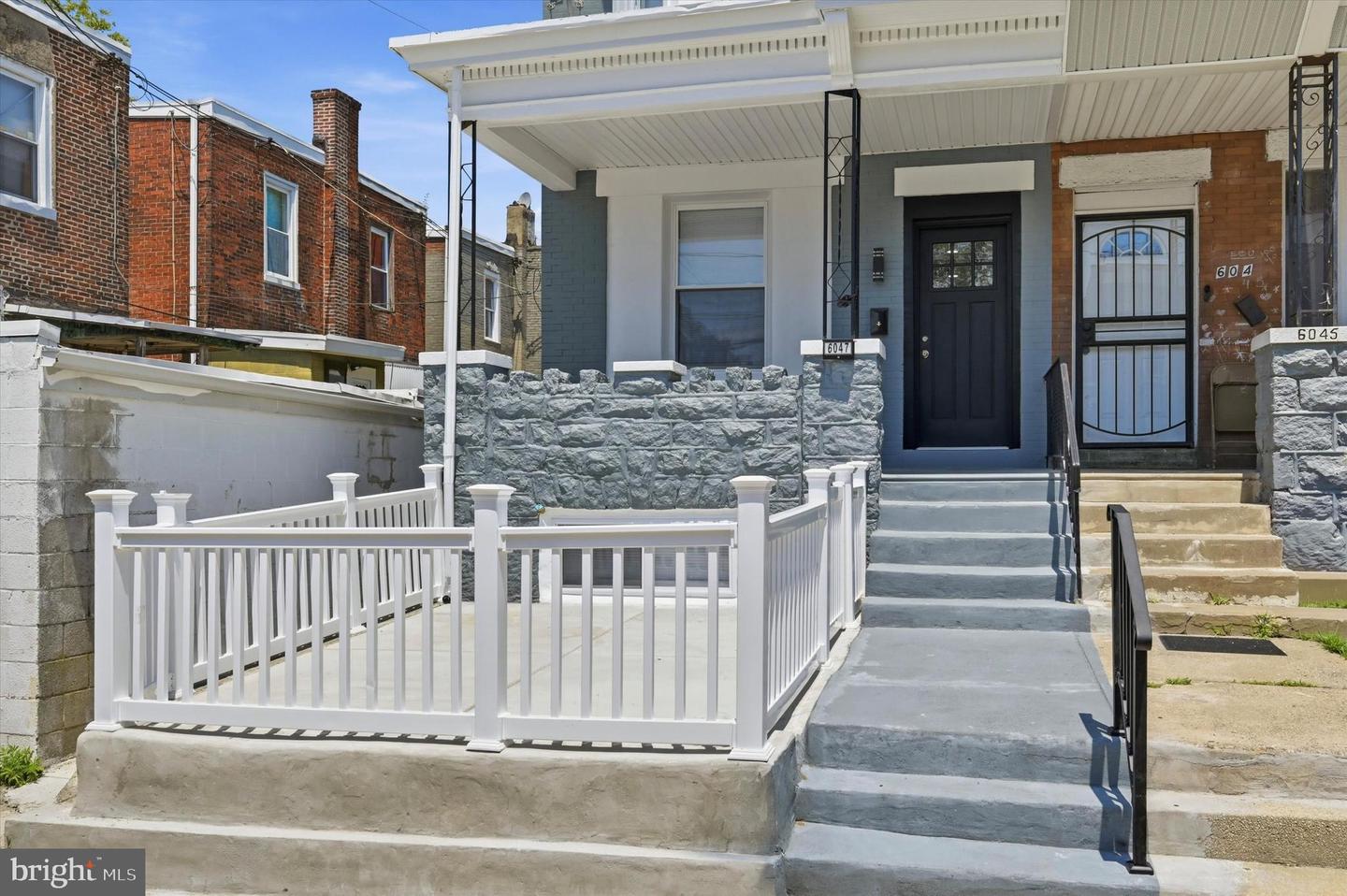 6047 Race St Property Photo 3