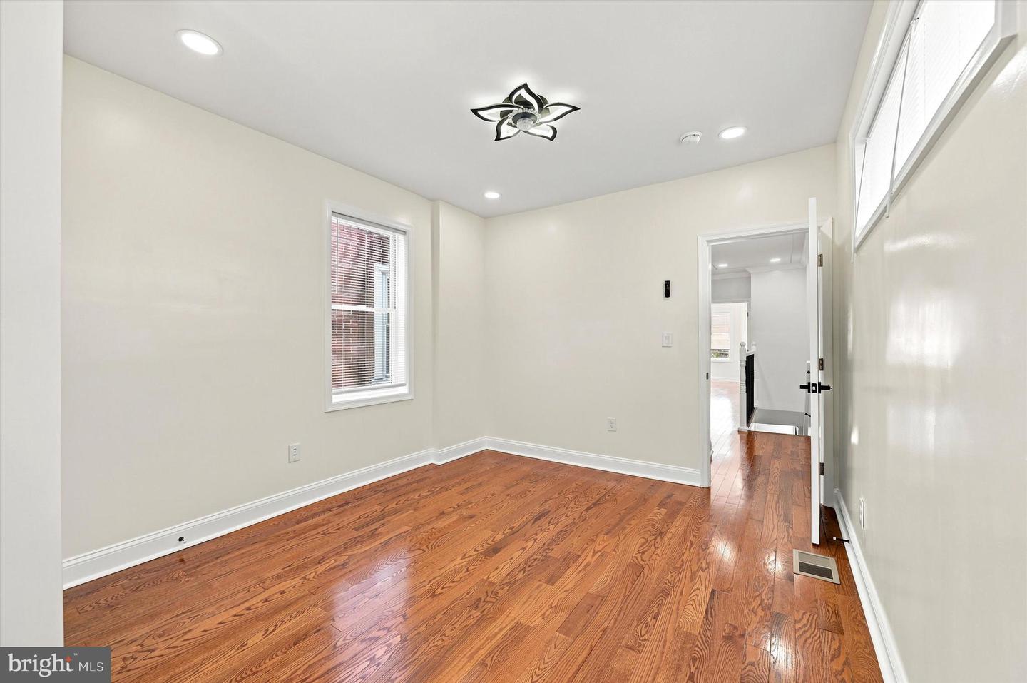 6047 Race St Property Photo 25