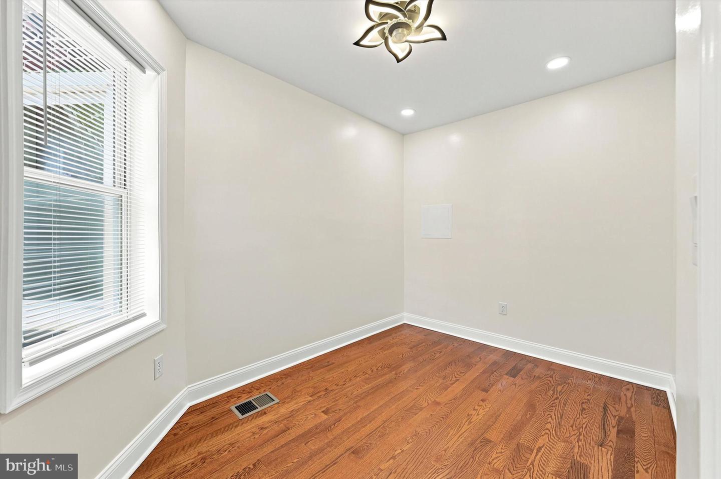 6047 Race St Property Photo 26