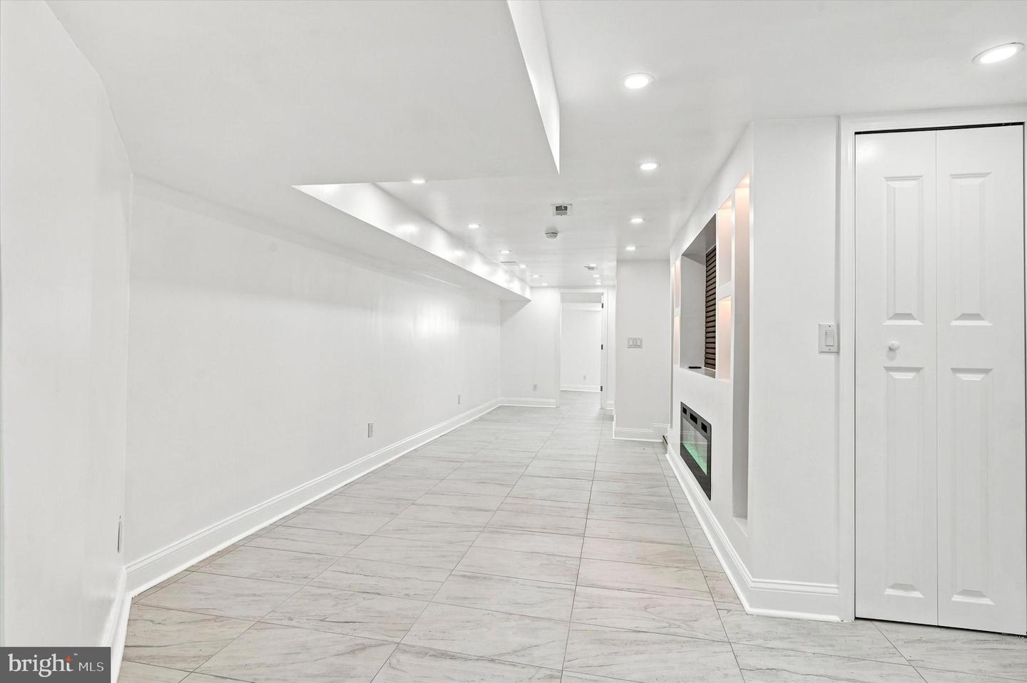 6047 Race St Property Photo 35